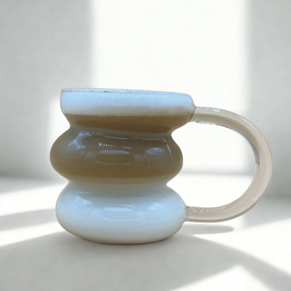 Designer-Glastasse mit Henkel für Heiss und Kaltgetränke 450ml
